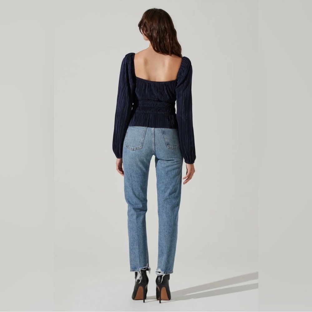 ASTR Ziva plisse midnight navy blue long sleeve puff sleeve blouse - Picture 6 of 14